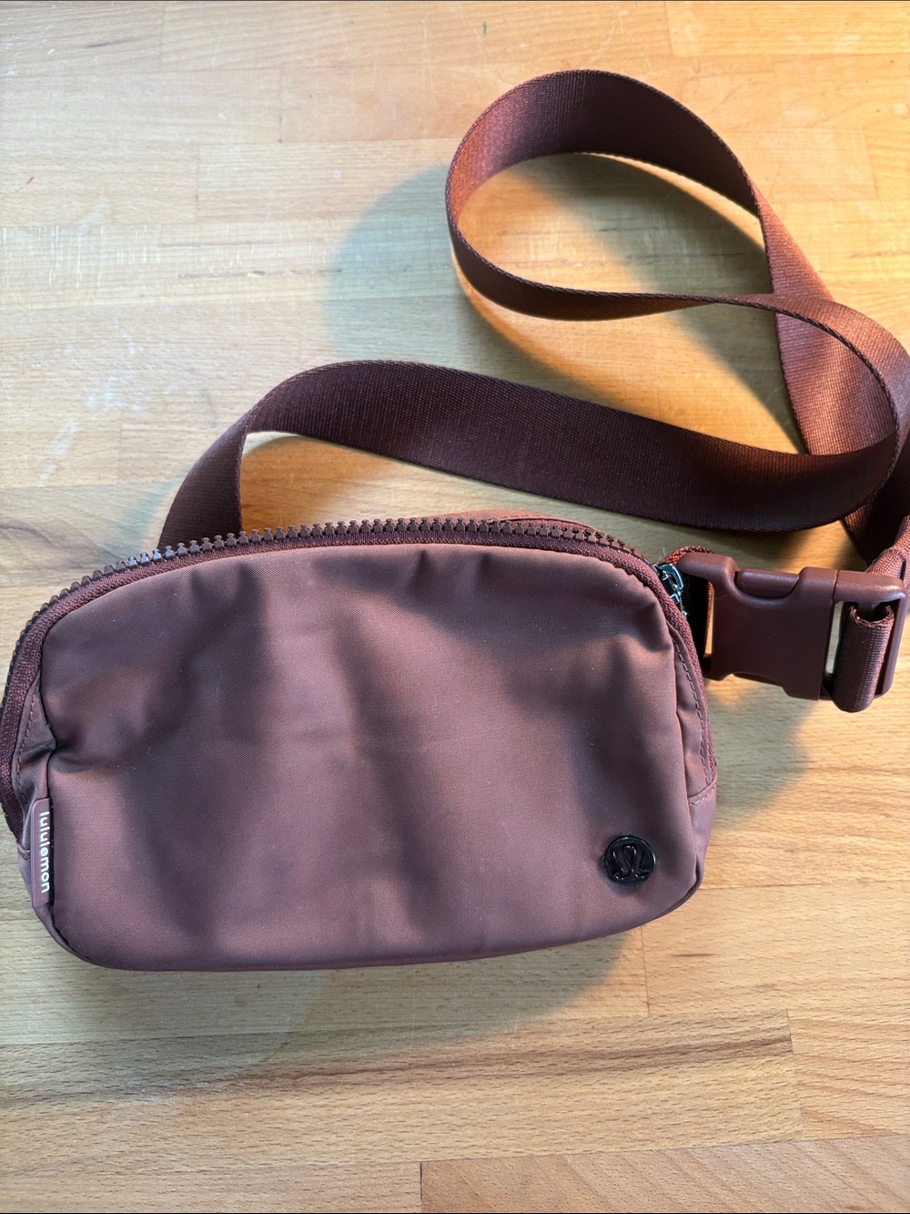 lululemon athletica Crossbody Pouch in Mauve Brown